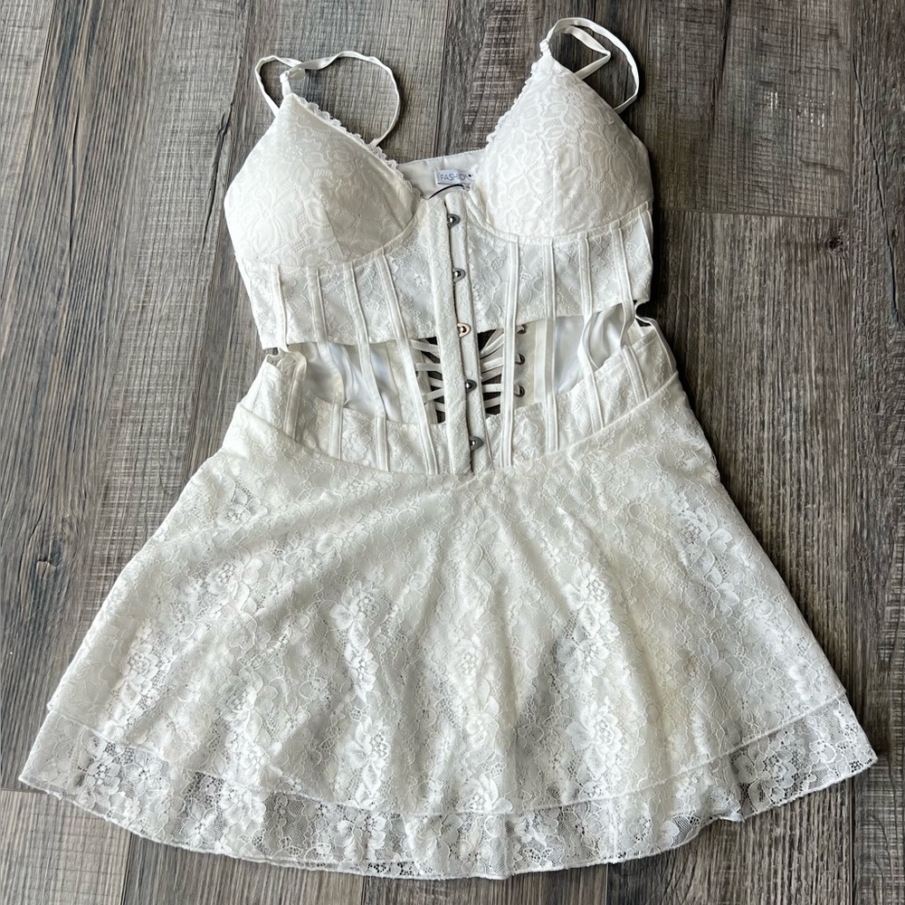 Fashion Nova White Lace Corset Mini Dress Size Large